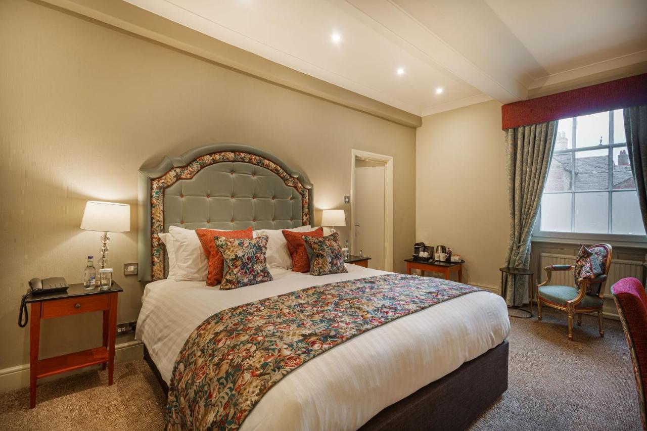 The Wynnstay Hotel, Oswestry, Shropshire Exteriör bild