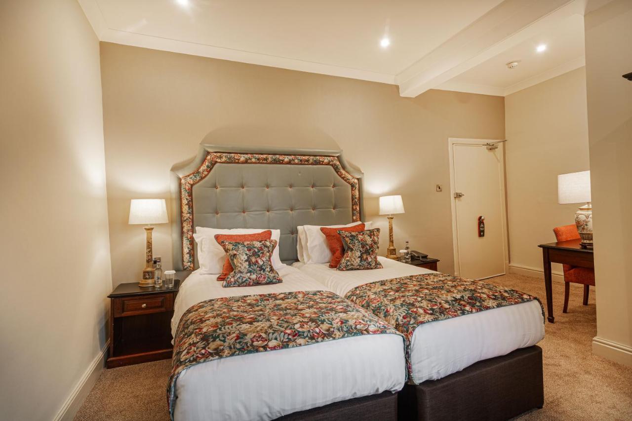 The Wynnstay Hotel, Oswestry, Shropshire Exteriör bild