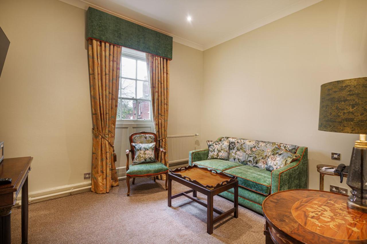 The Wynnstay Hotel, Oswestry, Shropshire Exteriör bild