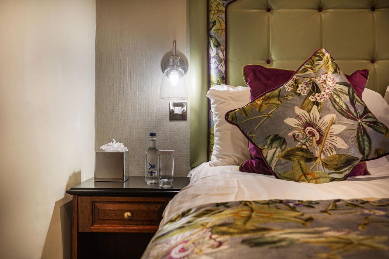 The Wynnstay Hotel, Oswestry, Shropshire Exteriör bild