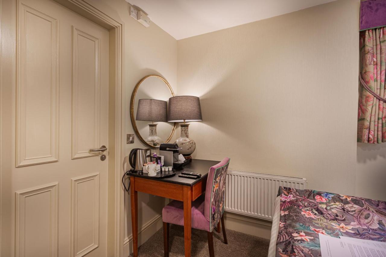The Wynnstay Hotel, Oswestry, Shropshire Exteriör bild