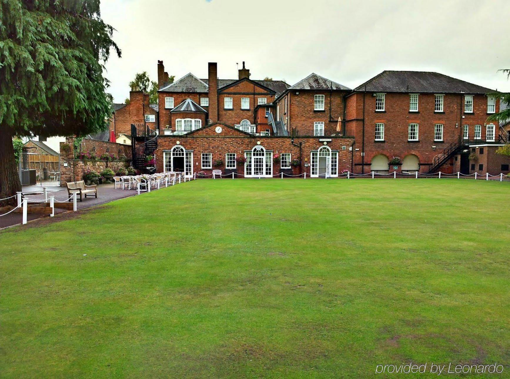 The Wynnstay Hotel, Oswestry, Shropshire Exteriör bild